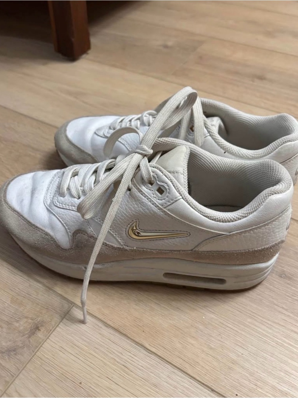 Nike Women’s Off-White and Beige Low-Air maxs